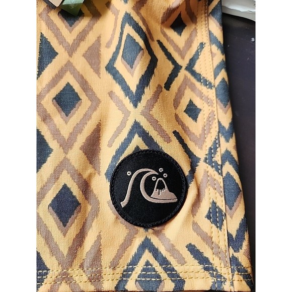 Quiksilver Hempstretch 18" Boardshorts Mens 34 Highline Performance NEW - Picture 6 of 7